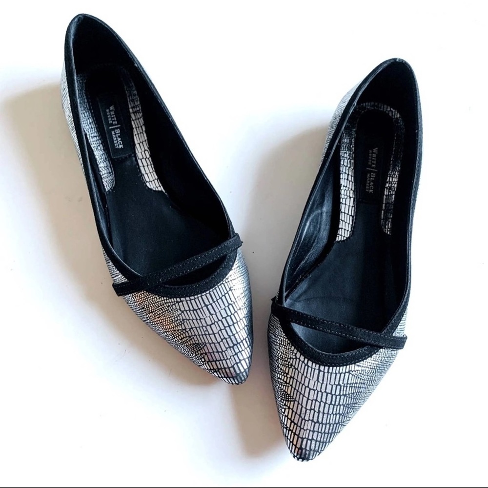 ⭐️ 3 for $8 White House Black Market Leather Flats